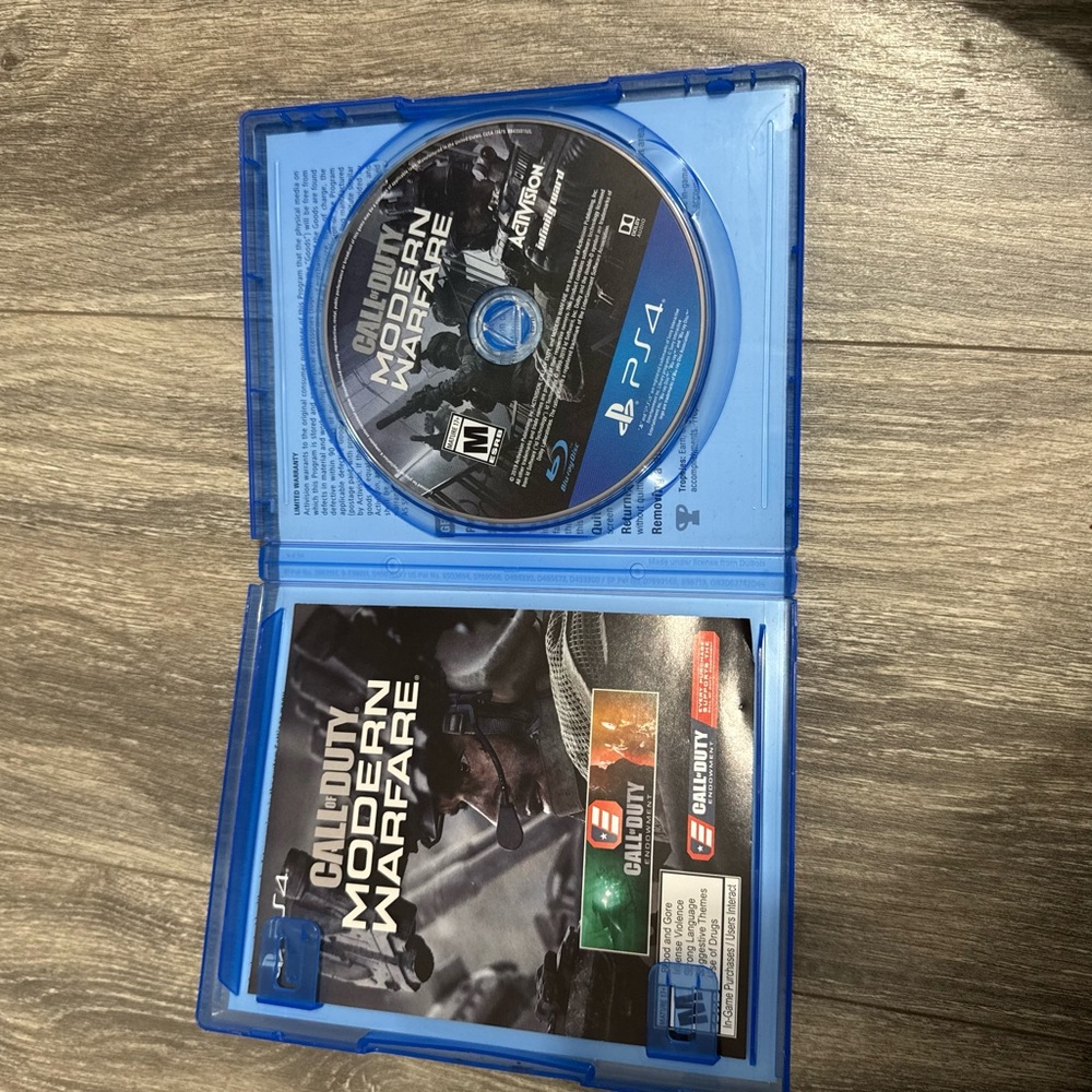 Call of Duty: Modern Warfare PS4 Game